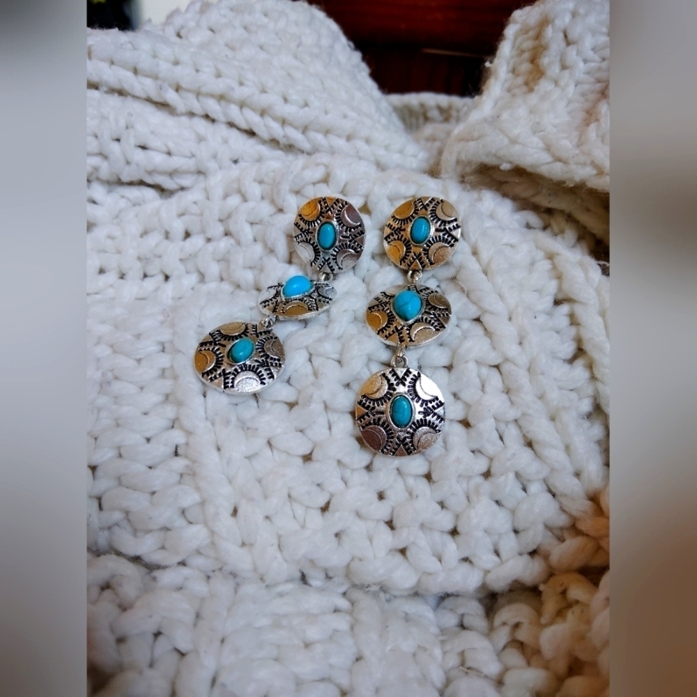 Dangling Concho Turquoise Earrings! NIP.